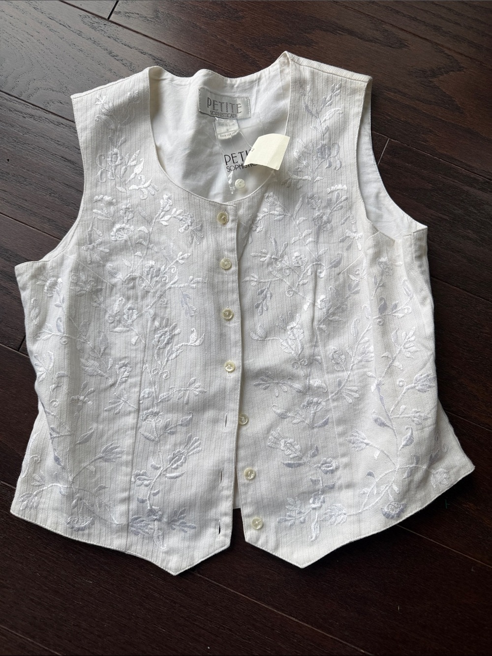 PETITE Sophisticate vintage White Cotton Top